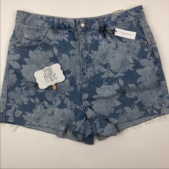 NWT Topshop Mom Authentic High Waist Jean Shorts - Picture 1 of 8